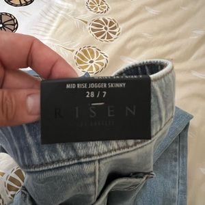 NWT Risen Skinny Jogger Jeans 28/7